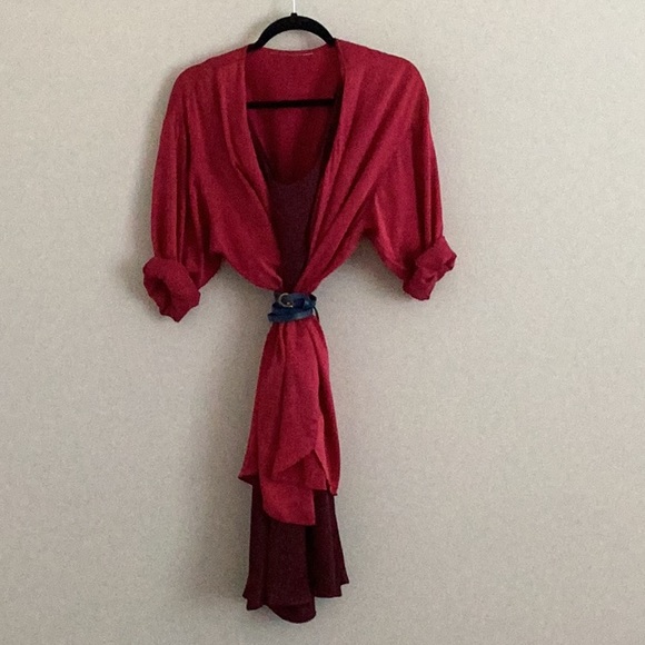VicSecret silk robe. Med, red. Tag & buttons removed-wore over see thru dress - Picture 6 of 6